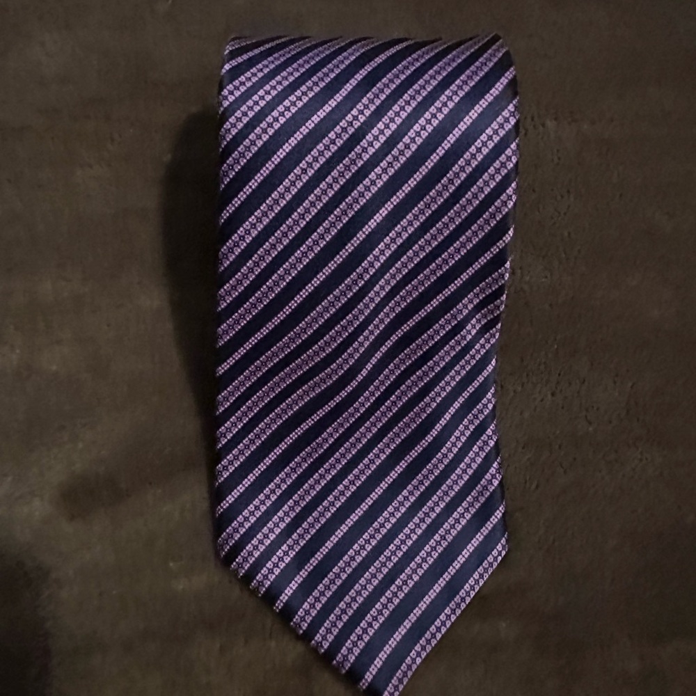 Steffano Ricci.  Italy 100% Silk Necktie - blue lavender stripe - 3 1/2" x 62"
